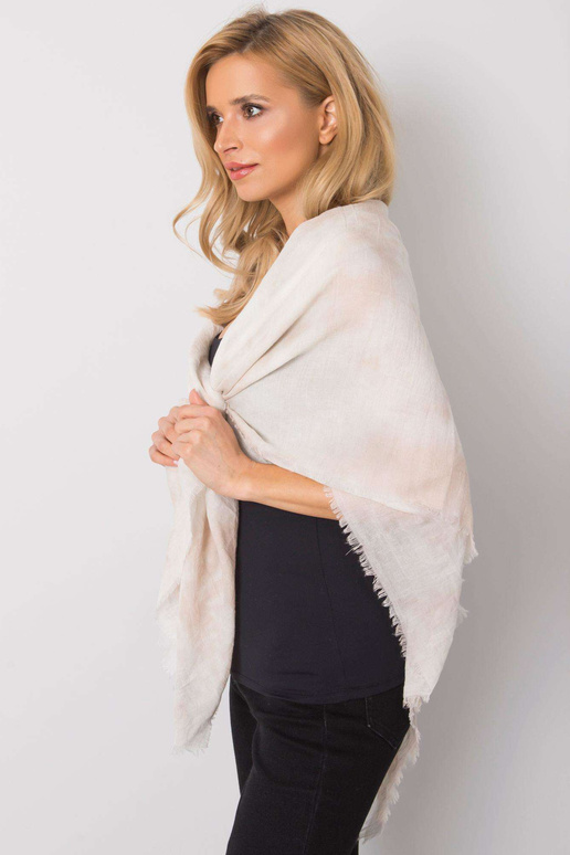 Béžový šátek s pruhy