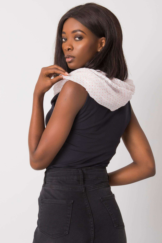 Bílo-červený puntíkovaný šátek