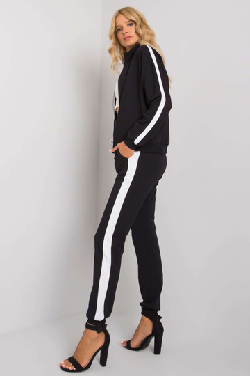 Černý dámský set s pruhy...