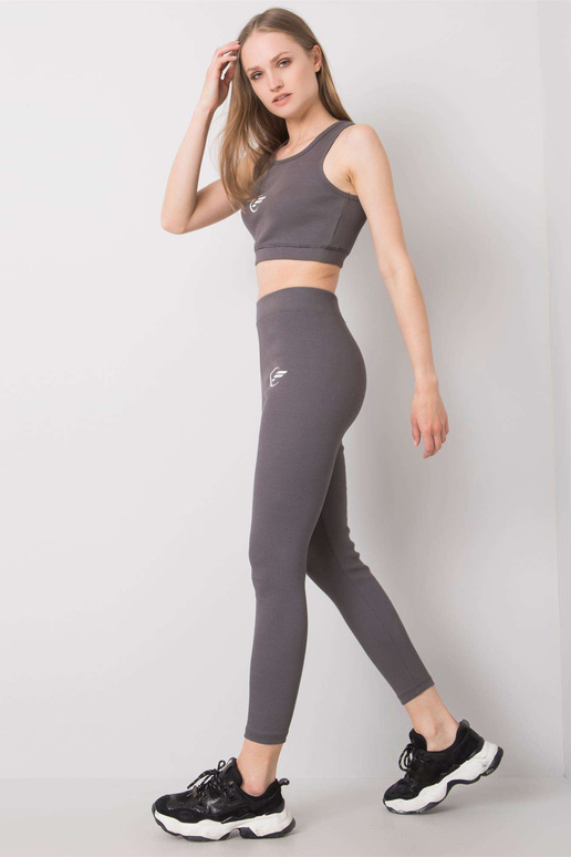 Tmavě šedá sportovní souprava Hailie... Tmavě šedá sportovní souprava Hailie...