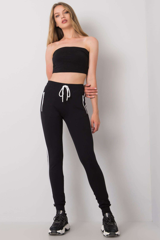 Šafránově černé tepláky