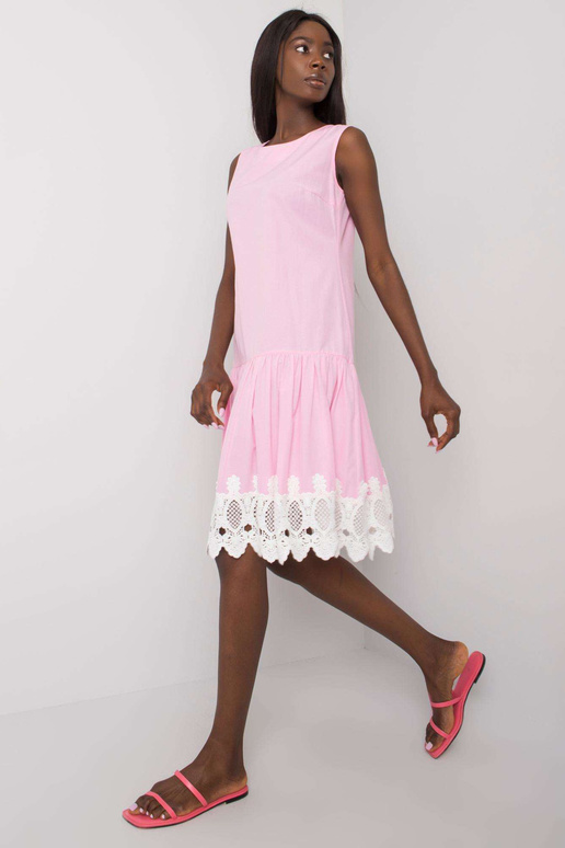 Světle růžové šaty s krajkou Lia