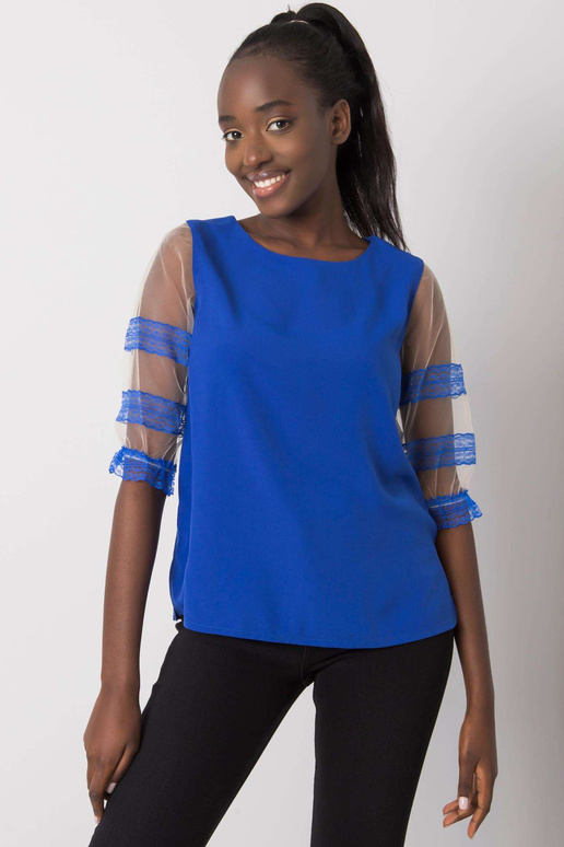 Kobaltová halenka s ozdobnými rukávy...