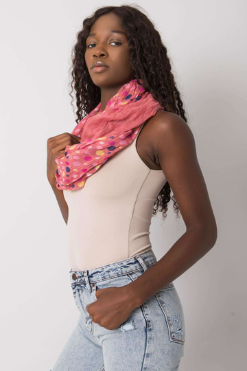 Špinavě růžový dámský šátek...