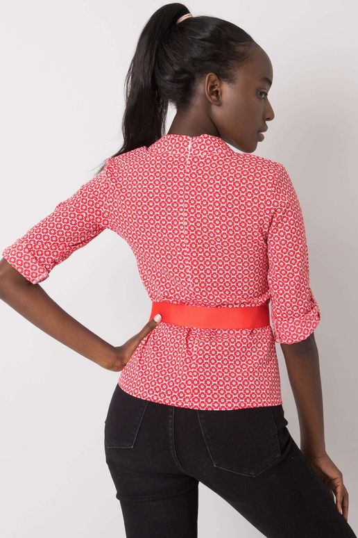 Bílá a červená halenka se vzory Tiana