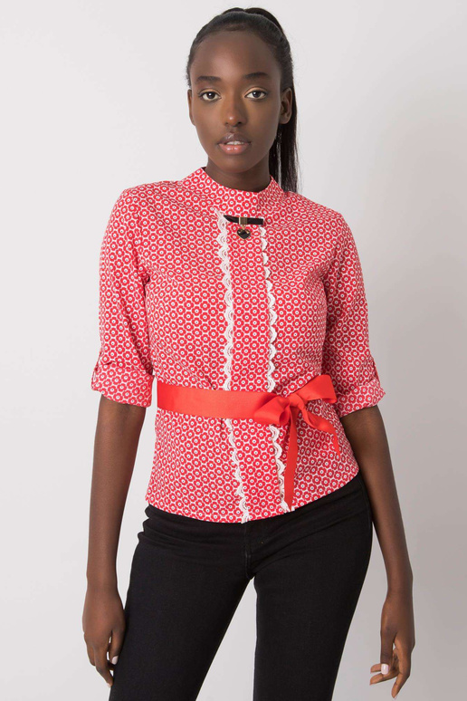 Bílá a červená halenka se vzory Tiana