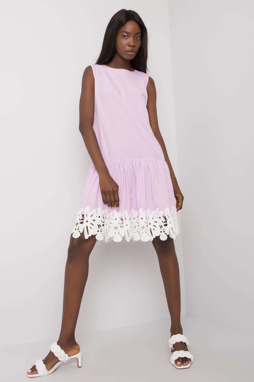 Světle fialové volánové šaty značky...