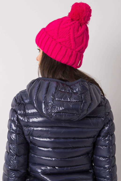 Růžová zimní čepice s bambulí