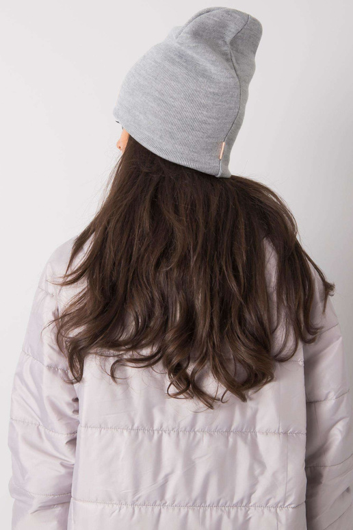 Šedá dámská čepice s čepicí