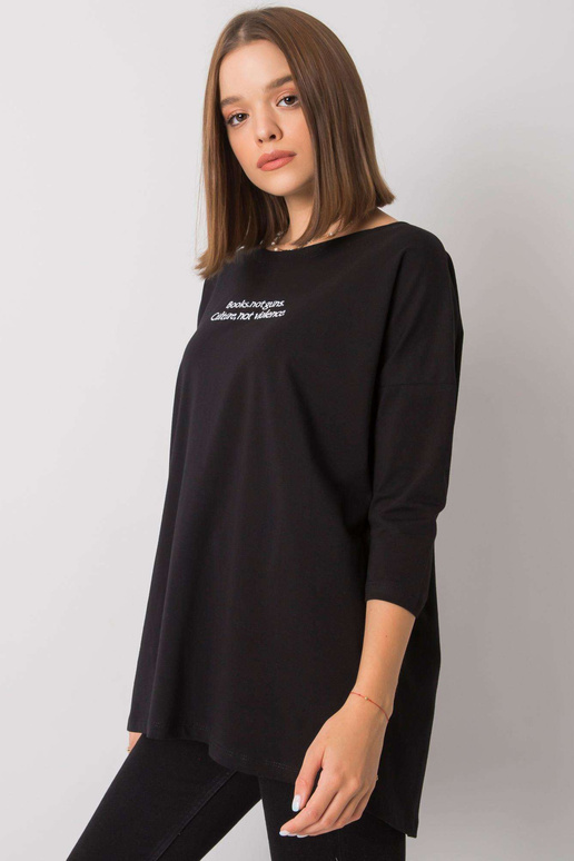 Černá halenka s nápisem Merel