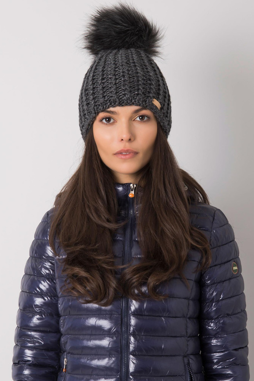 Tmavě šedá dámská zimní čepice