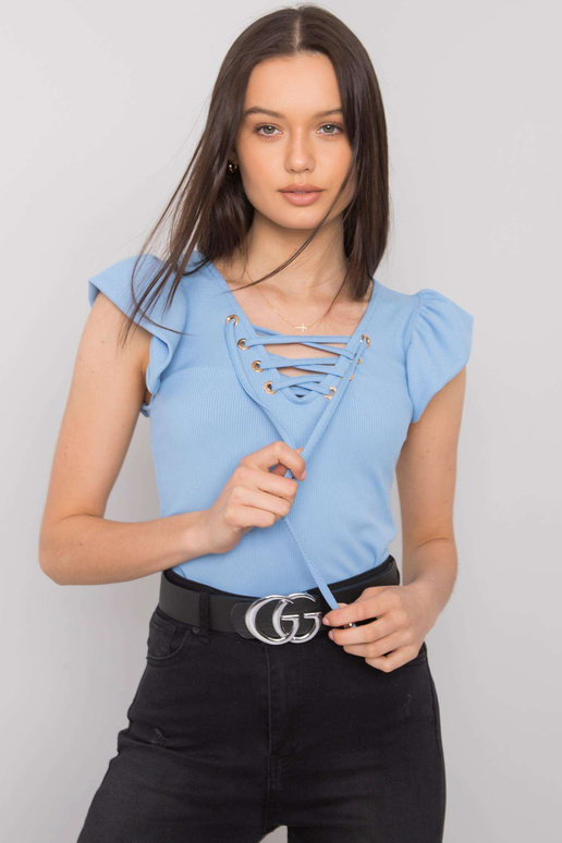 Světle modrá halenka se šněrováním...