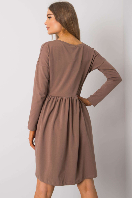Kávové šaty Vega RUE PARIS