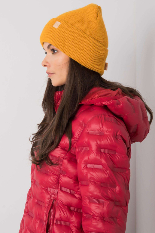 Tmavě žlutá čepice dámská čepice