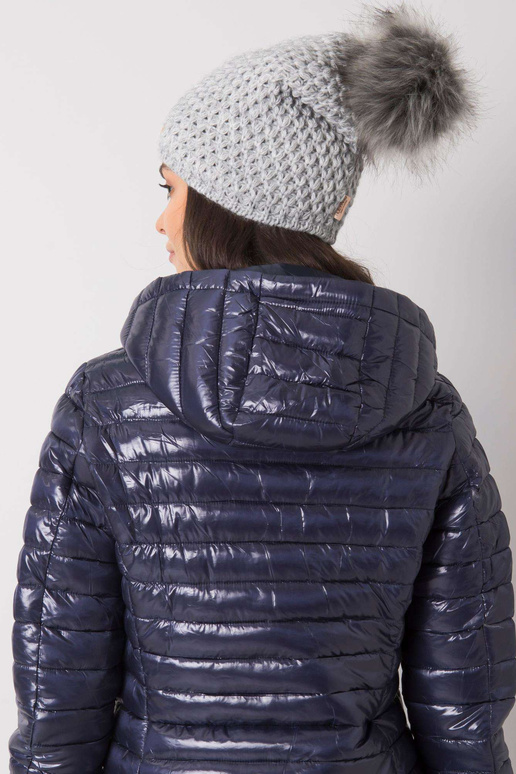 Šedá zimní čepice s bambulí