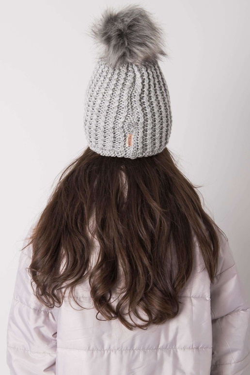 Šedá dámská zimní čepice