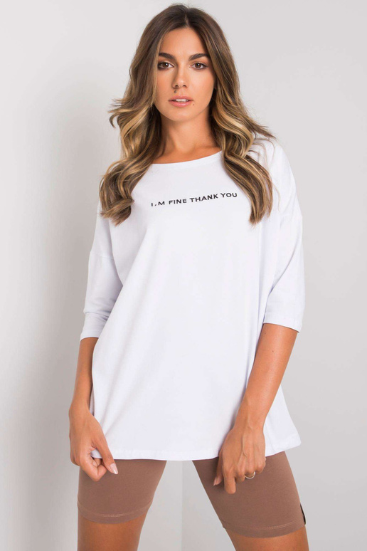 Bílá halenka s nápisem Kaylyn