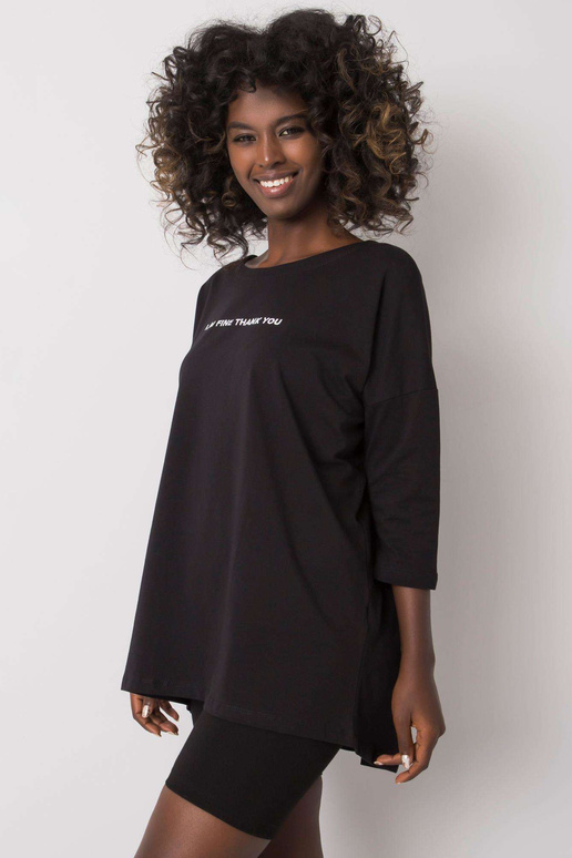 Černá halenka s nápisem Kaylyn