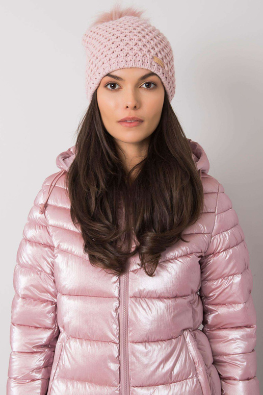 Světle růžová zimní čepice s bambulí