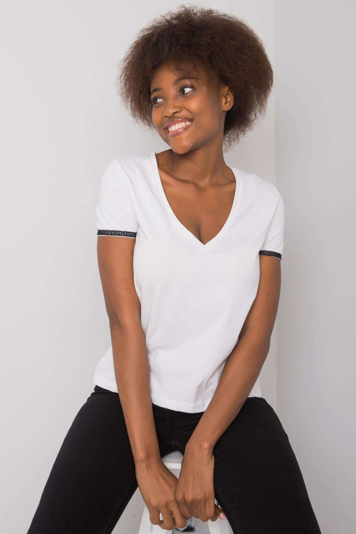 Bílé tričko s výstřihem do V Kiarra... Bílé tričko s výstřihem do V Kiarra...