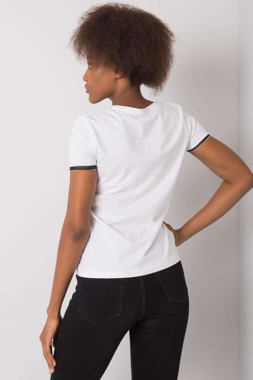 Bílé tričko s výstřihem do V Kiarra... Bílé tričko s výstřihem do V Kiarra...