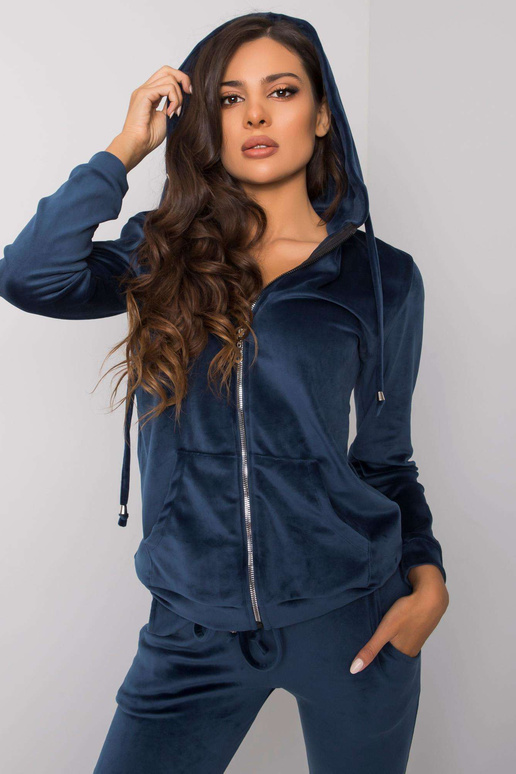 Tmavě modrý dvoudílný velurový set... Tmavě modrý dvoudílný velurový set...