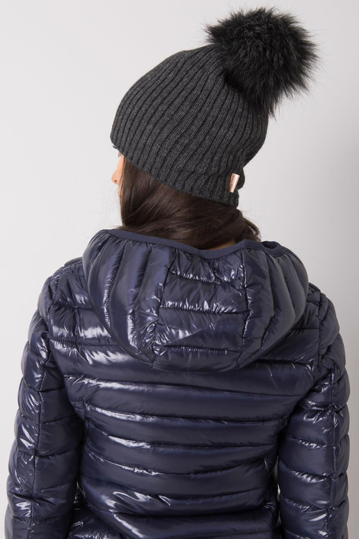 Tmavě šedá vycpaná dámská čepice se...