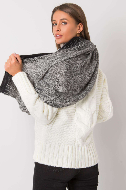 Černobílý pletený šátek