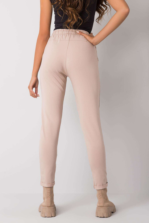 Béžové tepláky s nápisy Haylee