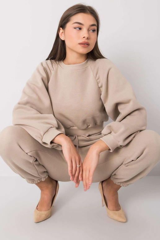 Béžová dámská dvoudílná souprava...