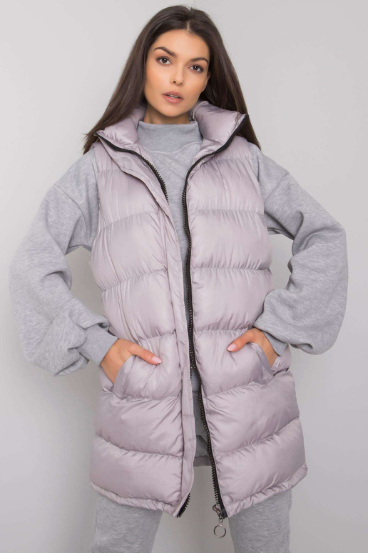 Šedá souprava s vestou Winchester