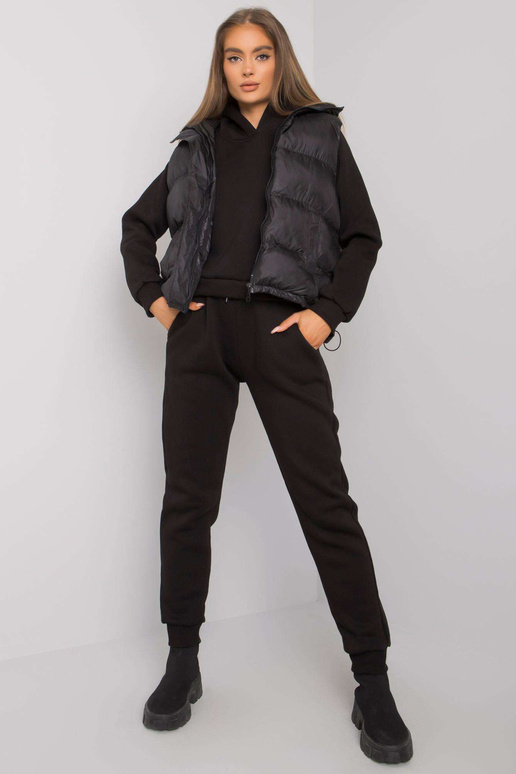 Černá souprava s vestou Aysel