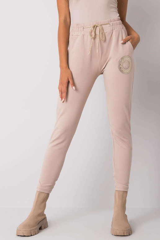 Béžové tepláky s potiskem Larissa