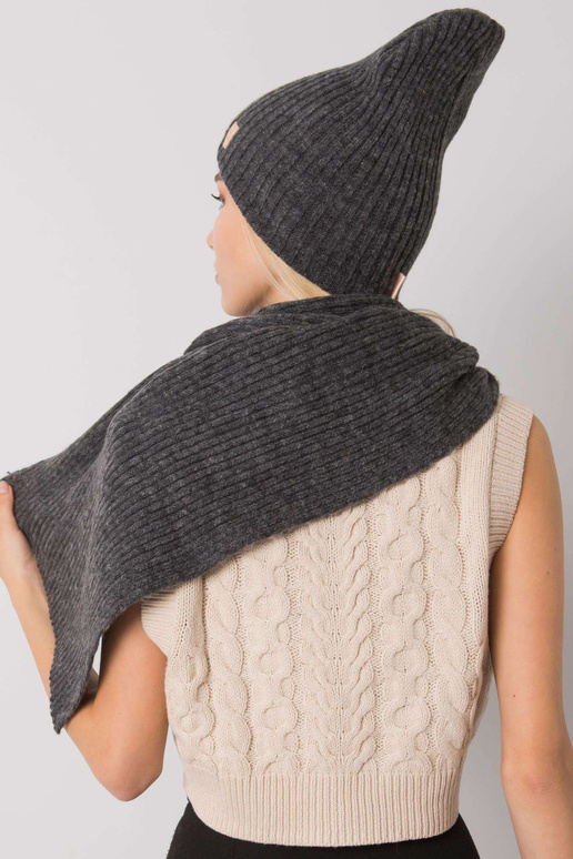 Tmavě šedá zimní souprava čepice a...