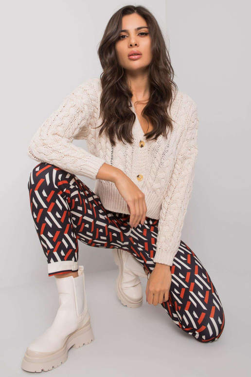 Černé a červené kalhoty se vzorem...