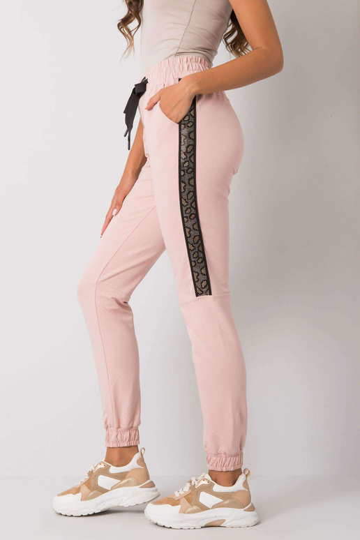 Špinavé růžové tepláky s nášivkou Giulia