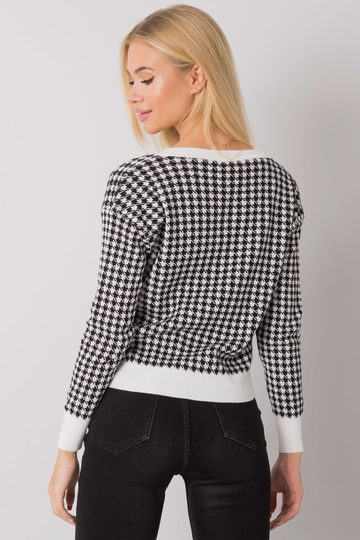 Bílo-černý svetr na...