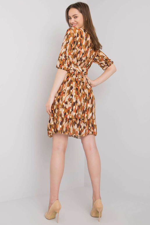 Hnědé vzorované šaty s páskem Sassari