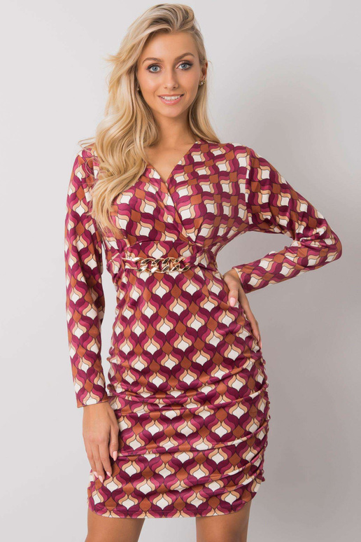 Špinavé růžové velurové šaty se vzory...