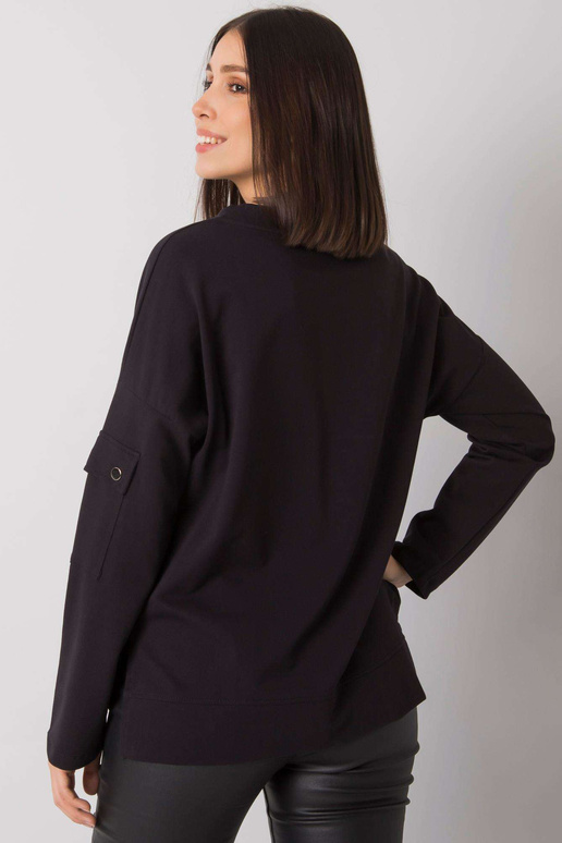 Černá nadměrná halenka s kapsou na...