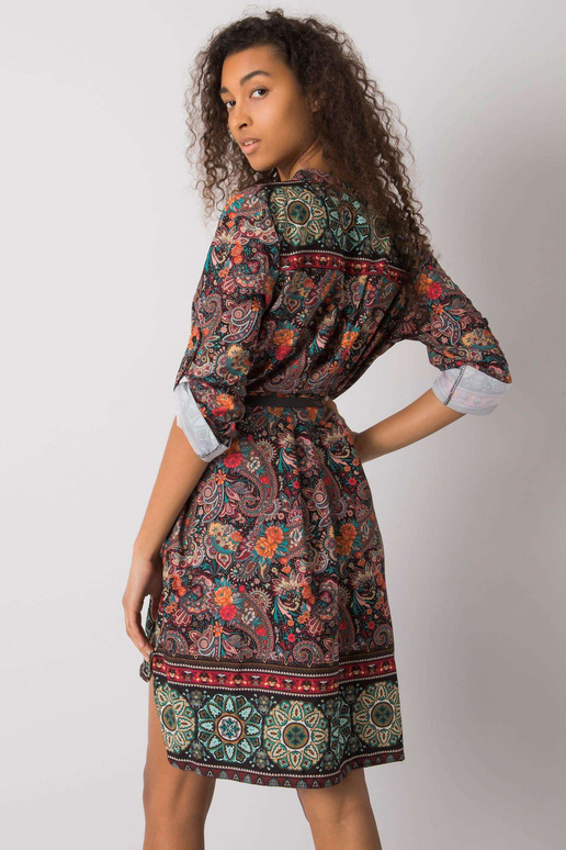 Černé vzorované šaty s páskem Moara