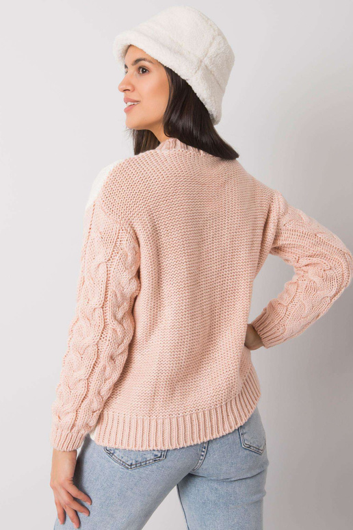 Růžový dámský svetr s copánky...