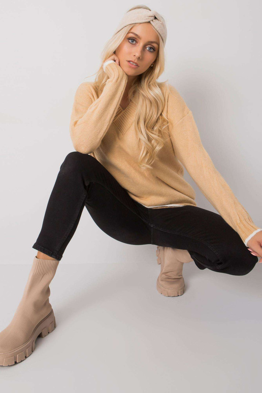 Velbloudí svetr s výstřihem do V...