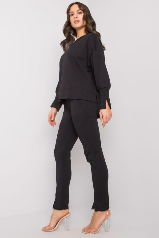 Černá dvoudílná dámská souprava... Černá dvoudílná dámská souprava...