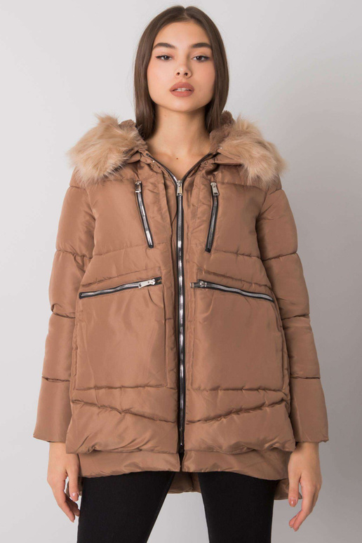 Velbloudí prošívaná zimní bunda... Velbloudí prošívaná zimní bunda...