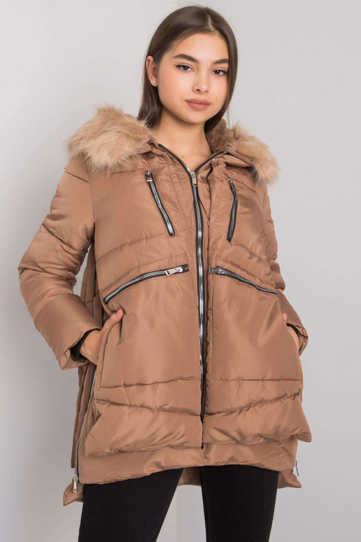 Velbloudí prošívaná zimní bunda... Velbloudí prošívaná zimní bunda...