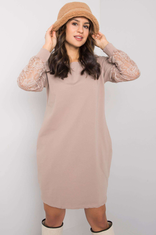 Tmavě béžové šaty s krajkovými rukávy...