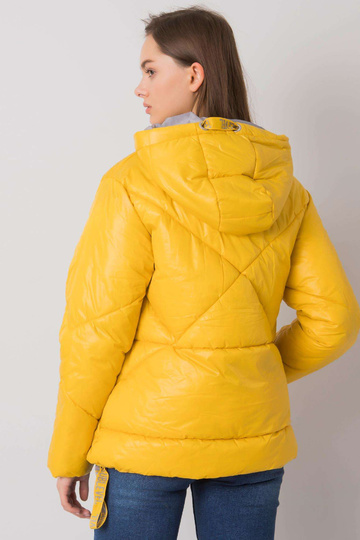 Žlutá prošívaná zimní bunda...