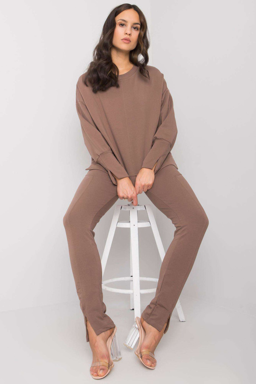 Hnědá dvoudílná dámská souprava...