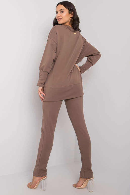 Hnědá dvoudílná dámská souprava...